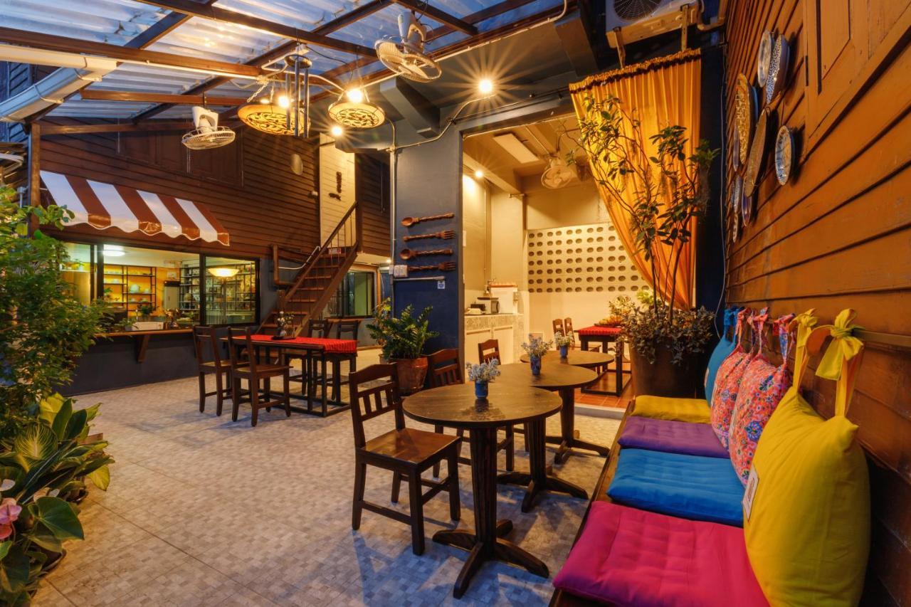 Хостел Ilili House Чиангмай Экстерьер фото