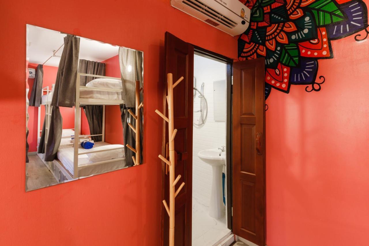 Хостел Ilili House Чиангмай Экстерьер фото