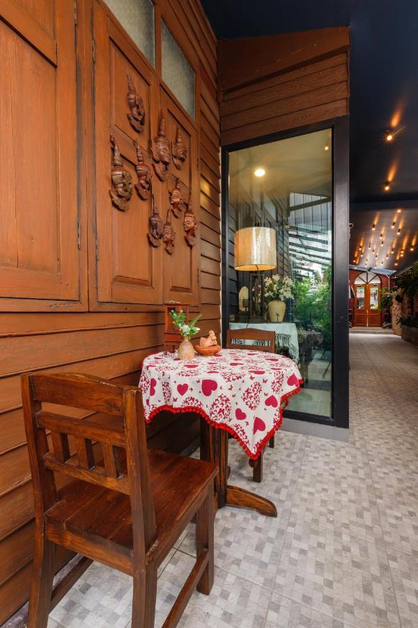 Хостел Ilili House Чиангмай Экстерьер фото